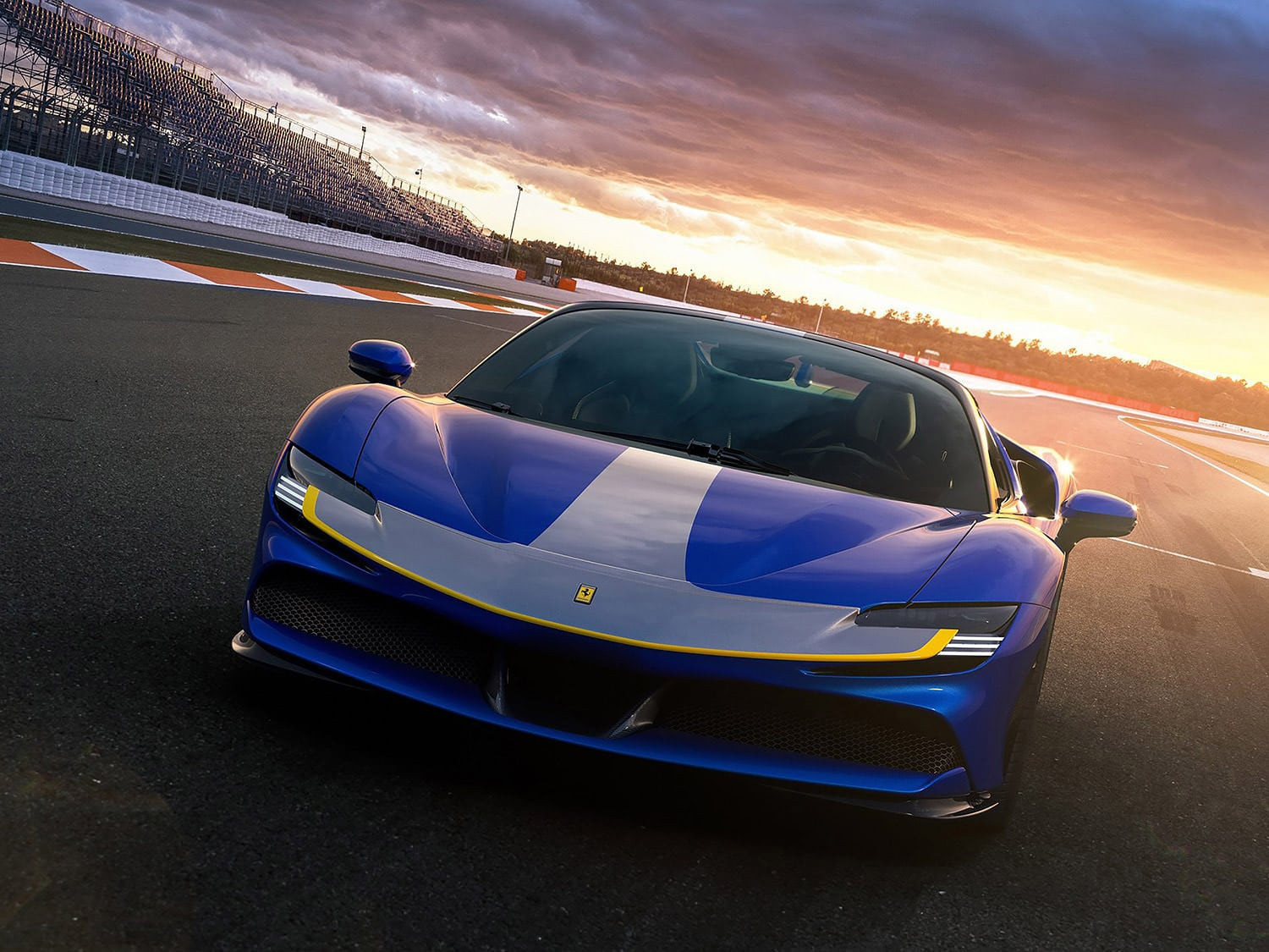 Hình nền Ferrari SF90 Spider 2021 4K cận cảnh