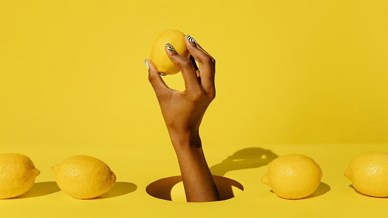 Hình nền máy tính màu vàng chủ đề thức ăn