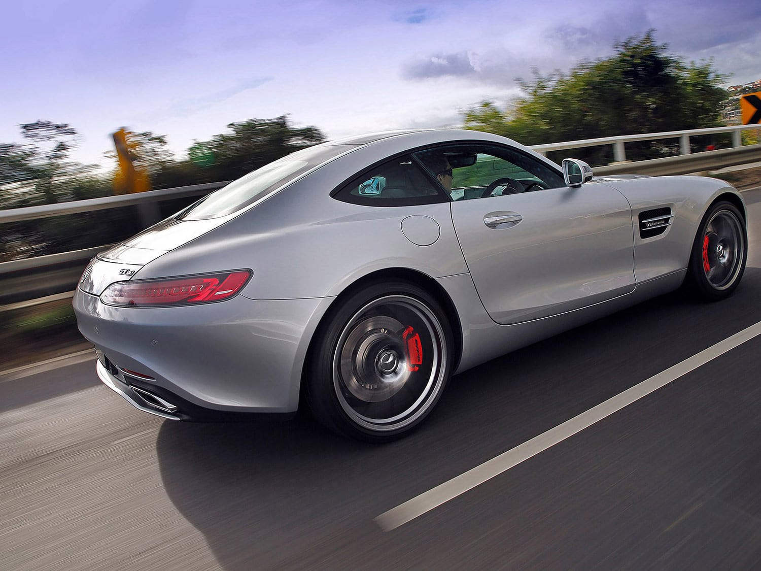 Hình nền Mercedes-Benz AMG GT S 2016 4K đường đất