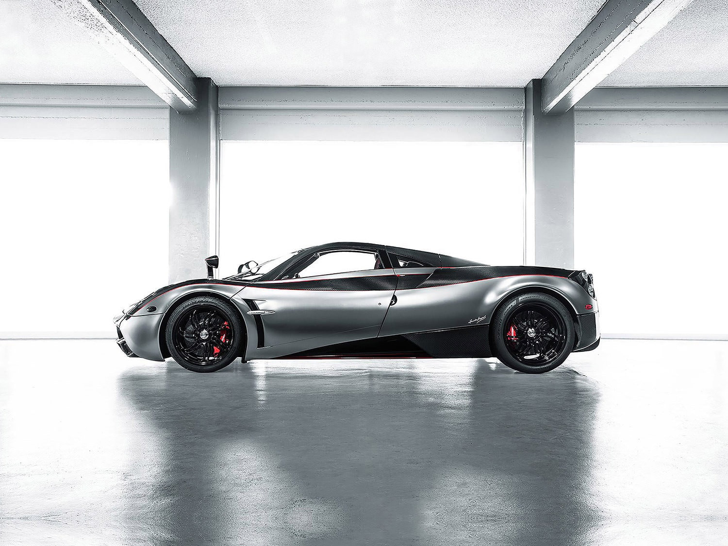 Hình nền Pagani Huayra 2015 4K góc khác