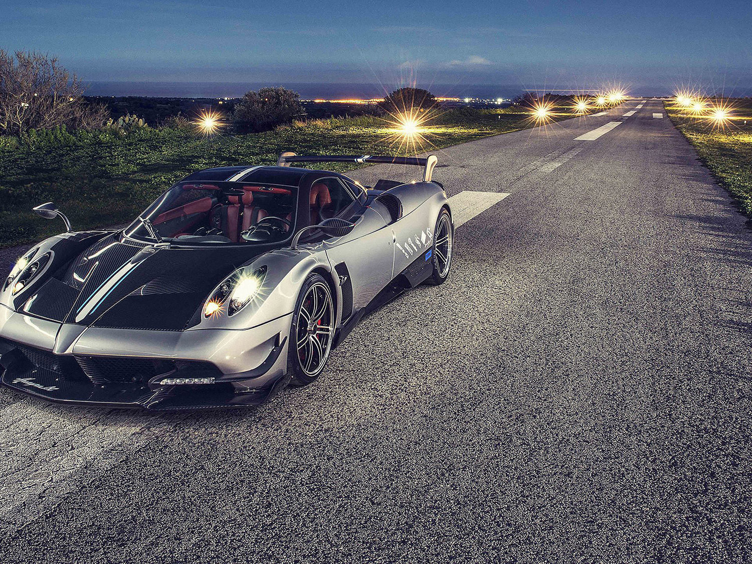 Hình nền Pagani Huayra BC 2016 4K đuôi xe