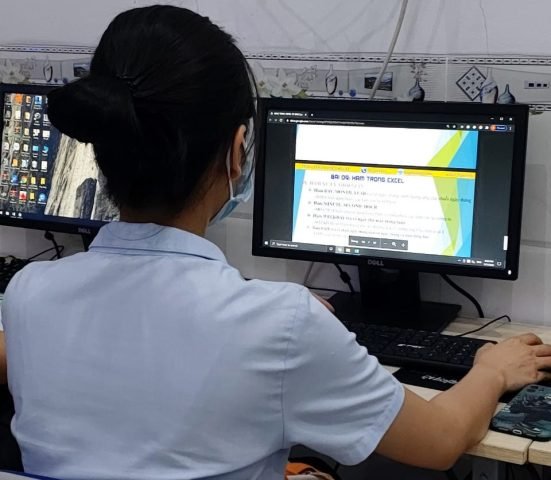 Học Máy Tính Văn Phòng Online: Khóa Học, Thiết Bị & Lời Khuyên Toàn Diện