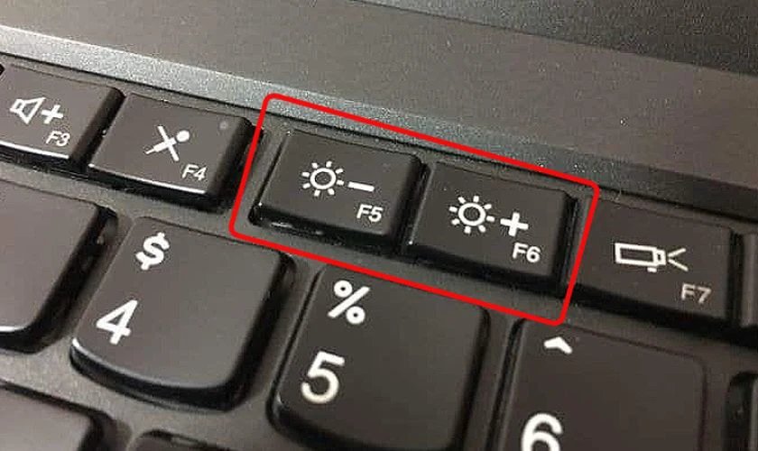 Sử dụng phím tắt điều chỉnh độ sáng khi màn hình máy tính bị tối