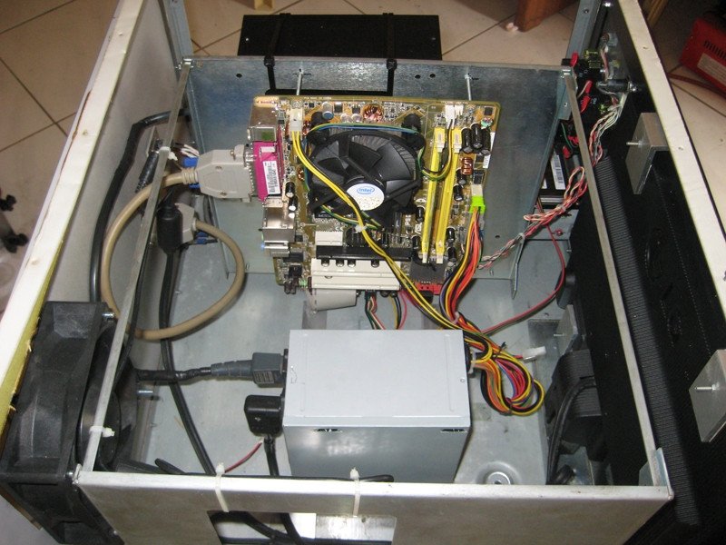 màn hình máy tính bị xanh mờ hình 3