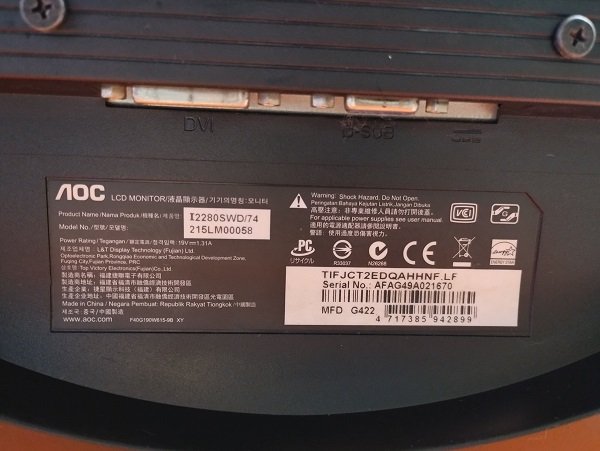 Thân máy và chân đế của màn hình AOC 22 inch I2280SWD