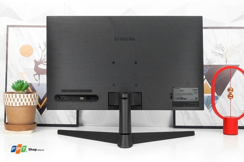 Màn hình Samsung LS24C330GAEXXV với công nghệ Eye Saver