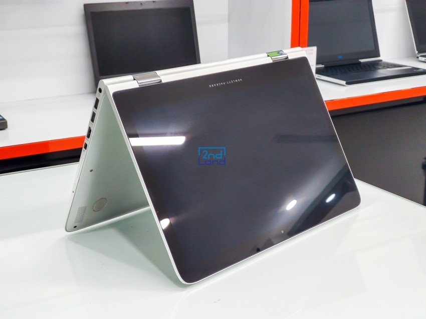 Máy tính đã qua sử dụng cảm ứng