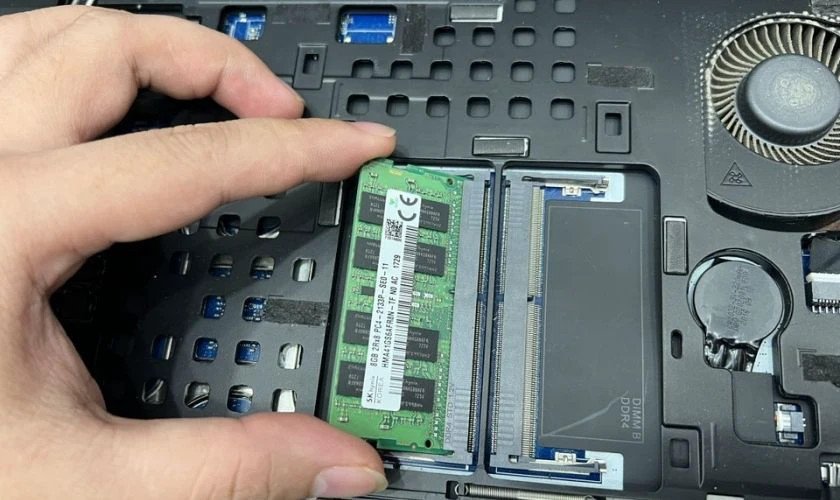 Nâng cấp RAM để cải thiện hiệu suất máy tính