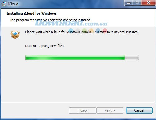 Quá trình cài đặt iCloud đang diễn ra trên máy tính