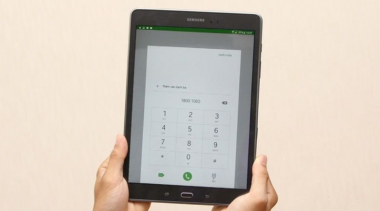 Máy tính bảng Samsung Galaxy Tab A 9.7 SM-P555 hỗ trợ kết nối 3G và đàm thoại