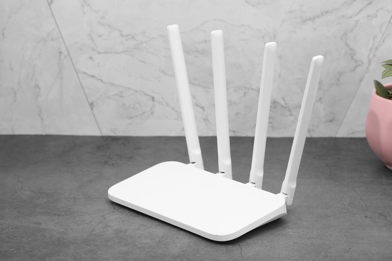 Máy tính không bắt được Wifi: Reset lại Router Wifi
