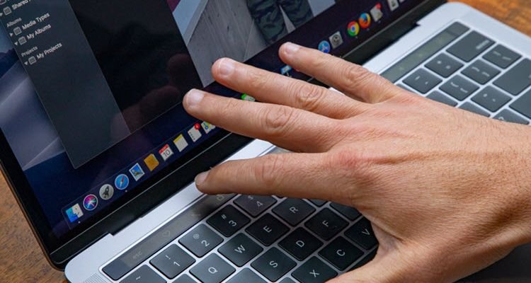 Khởi động lại máy tính để khắc phục lỗi mất âm thanh