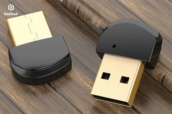 Cắm USB Bluetooth Adapter vào cổng USB của PC