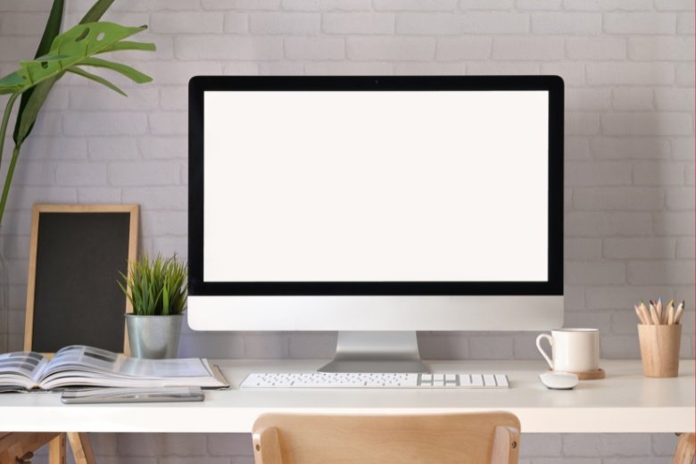 Màn hình máy tính hiển thị dữ liệu - một trong các thiết bị ra của máy tính