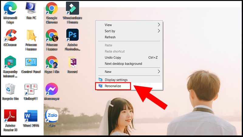 Mở cài đặt Personalize trên Windows 10 để tùy chỉnh hình nền máy tính đơn giản