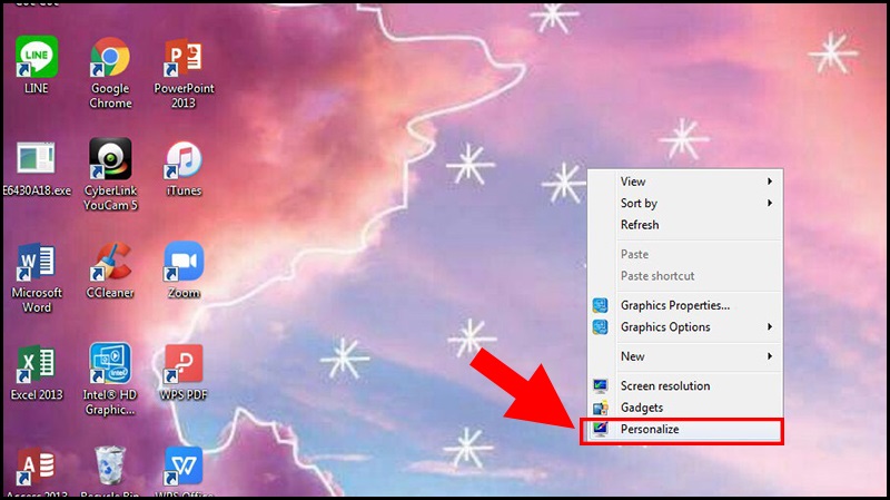 Mở cửa sổ Personalize trên Windows 7 để truy cập cài đặt hình nền máy tính đơn giản