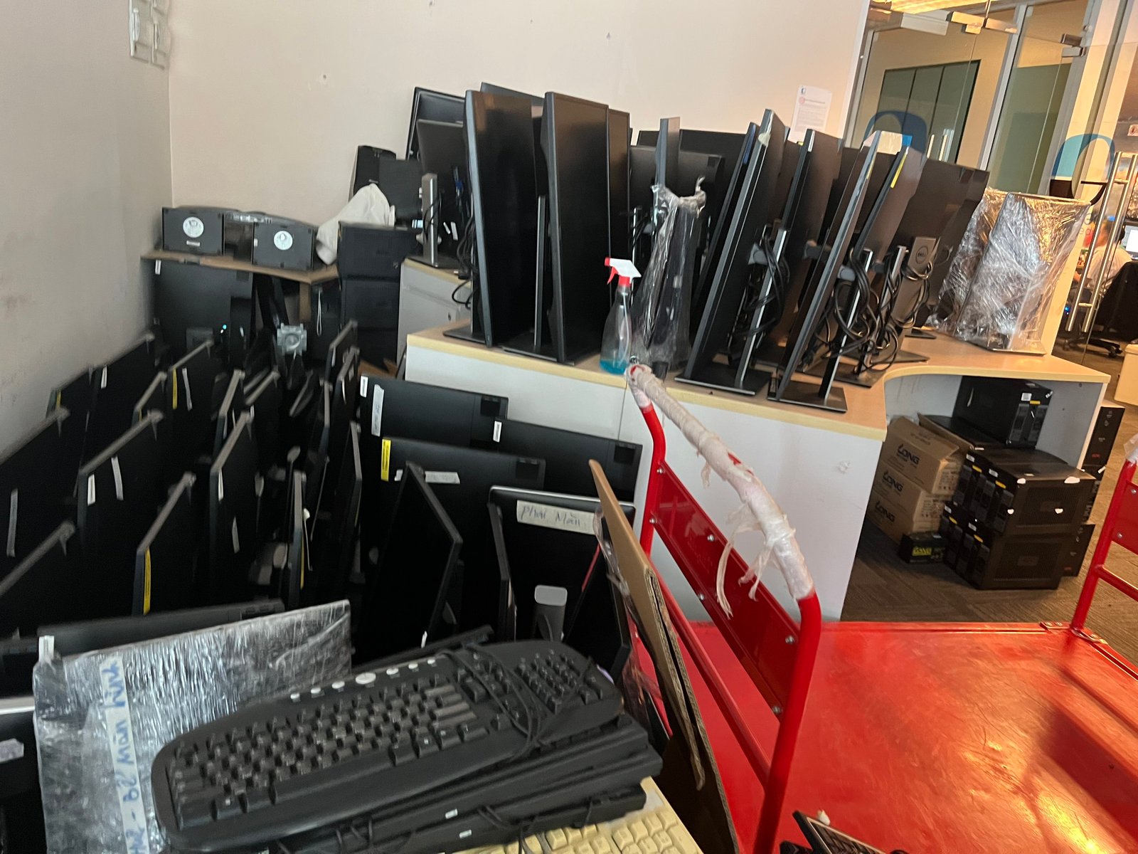 Máy tính cũ giá rẻ Biên Hòa: Hướng dẫn mua sắm tối ưu