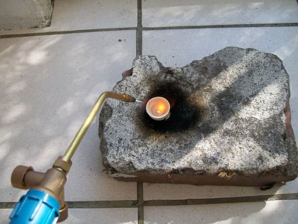 Nung chảy bột vàng