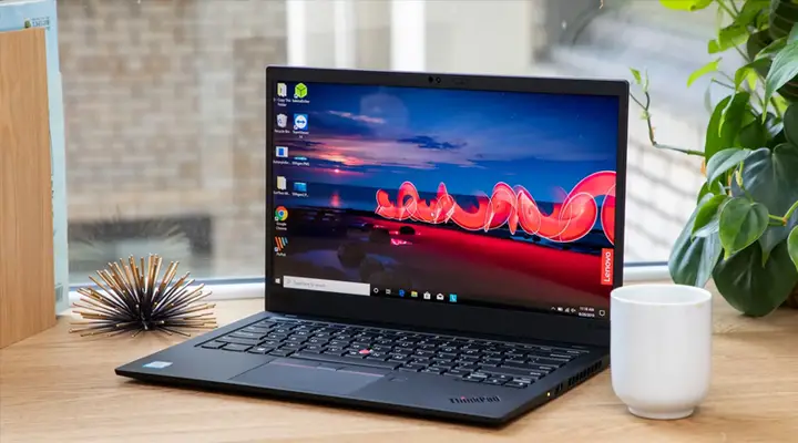 mua máy tính học thiết kế đồ họa